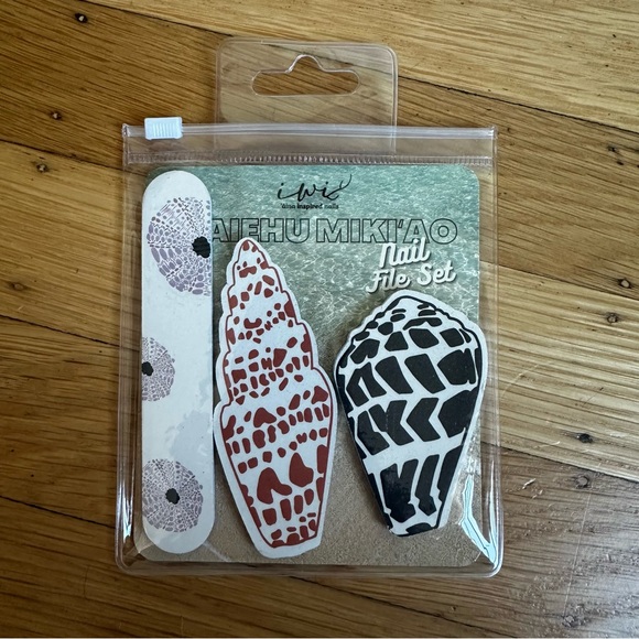 Iwi Nails Waiehu Miki’ao Nail File Set - Picture 2 of 3